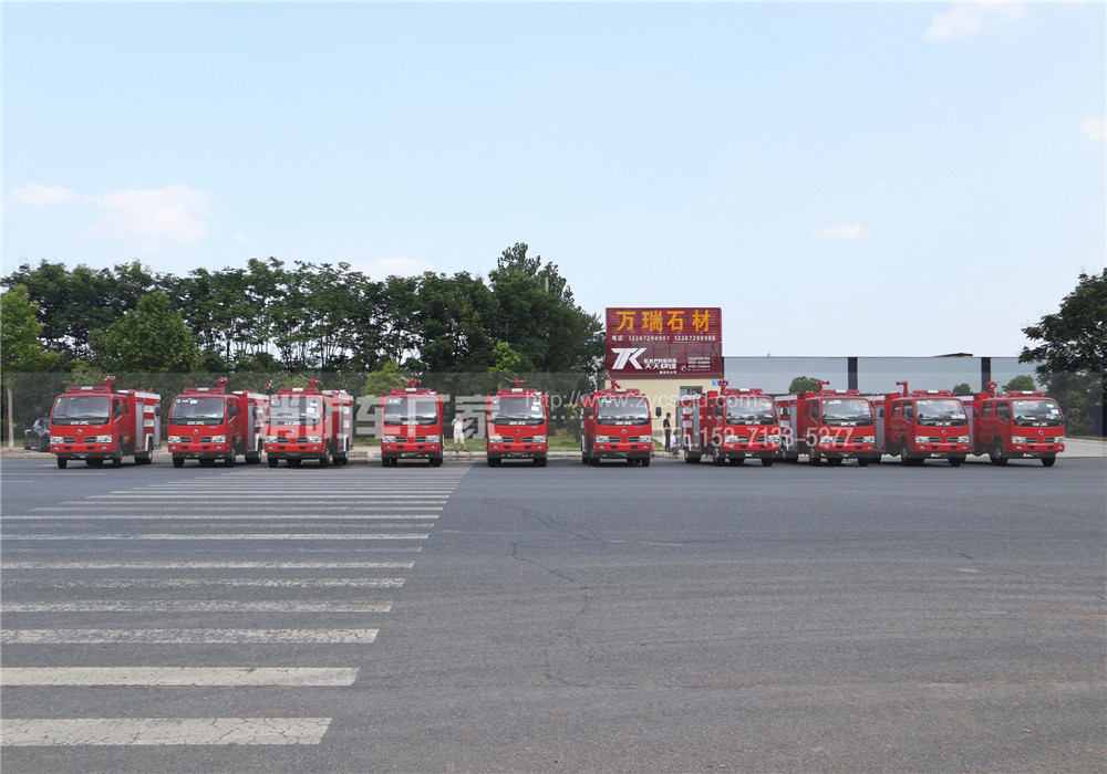 出口缅甸10台3吨水罐消防车